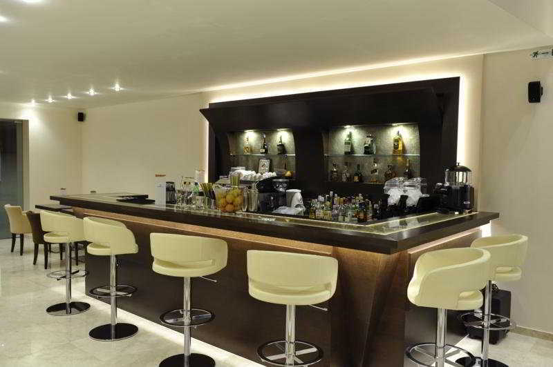 Europa Hotel Kastoria Buitenkant foto